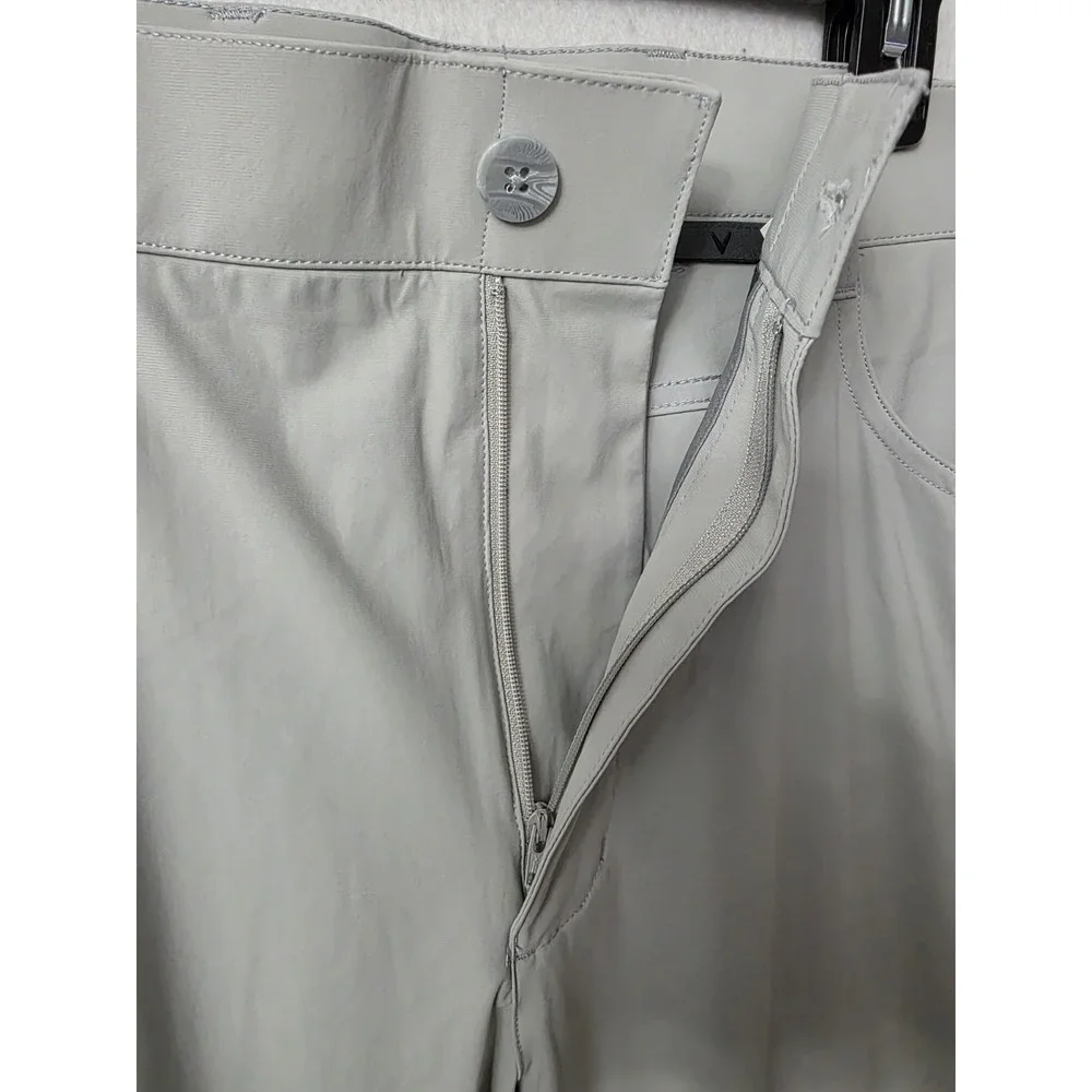 Callaway Men's SlimFit 5 Pocket Pants in a light gray color with stretch Sz40x30